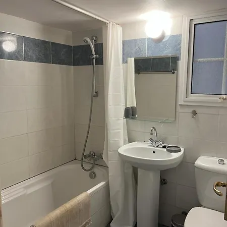Appartement 2 Bedroom Flat By The Sea *