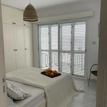 2 Bedroom Flat By The Sea Appartement Limassol